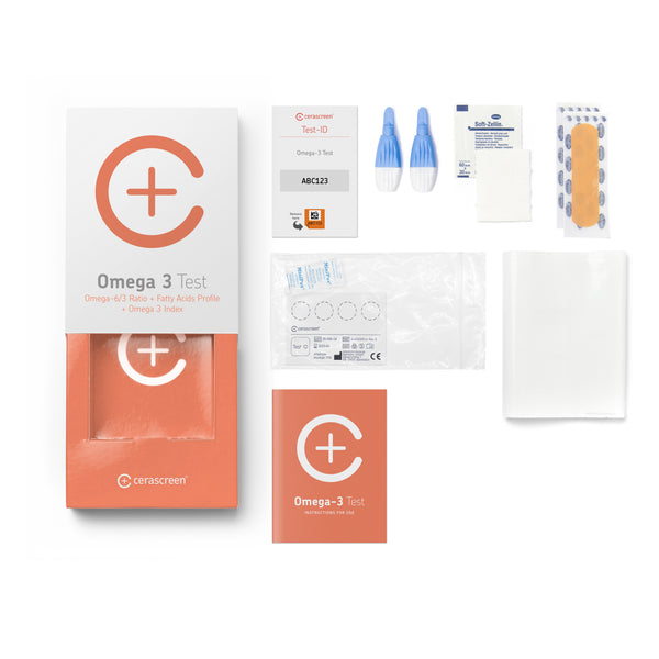 Contents of the Omega 3 Testkit from Cerascreen: Packaging, instructions, lancets, plaster, dry blood card, disinfection wipe, return envelope