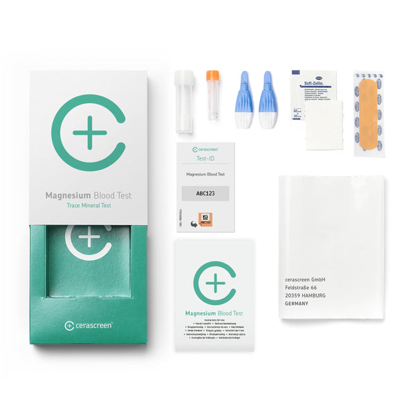 Contents of the Magnesium Testkit from Cerascreen: Packaging, instructions, lancets, plaster, dry blood card, disinfection wipe, return envelope